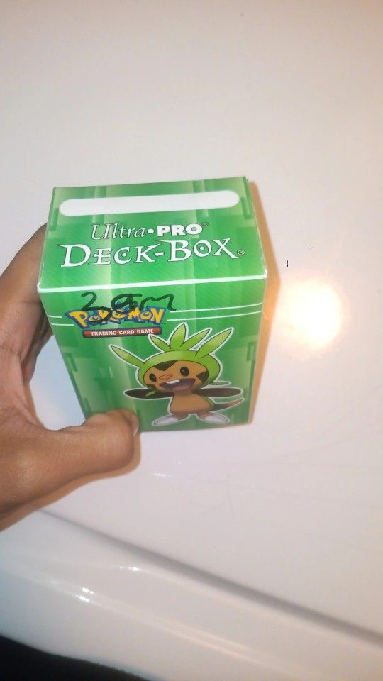 Ultra Pro Pokémon Deck Box
