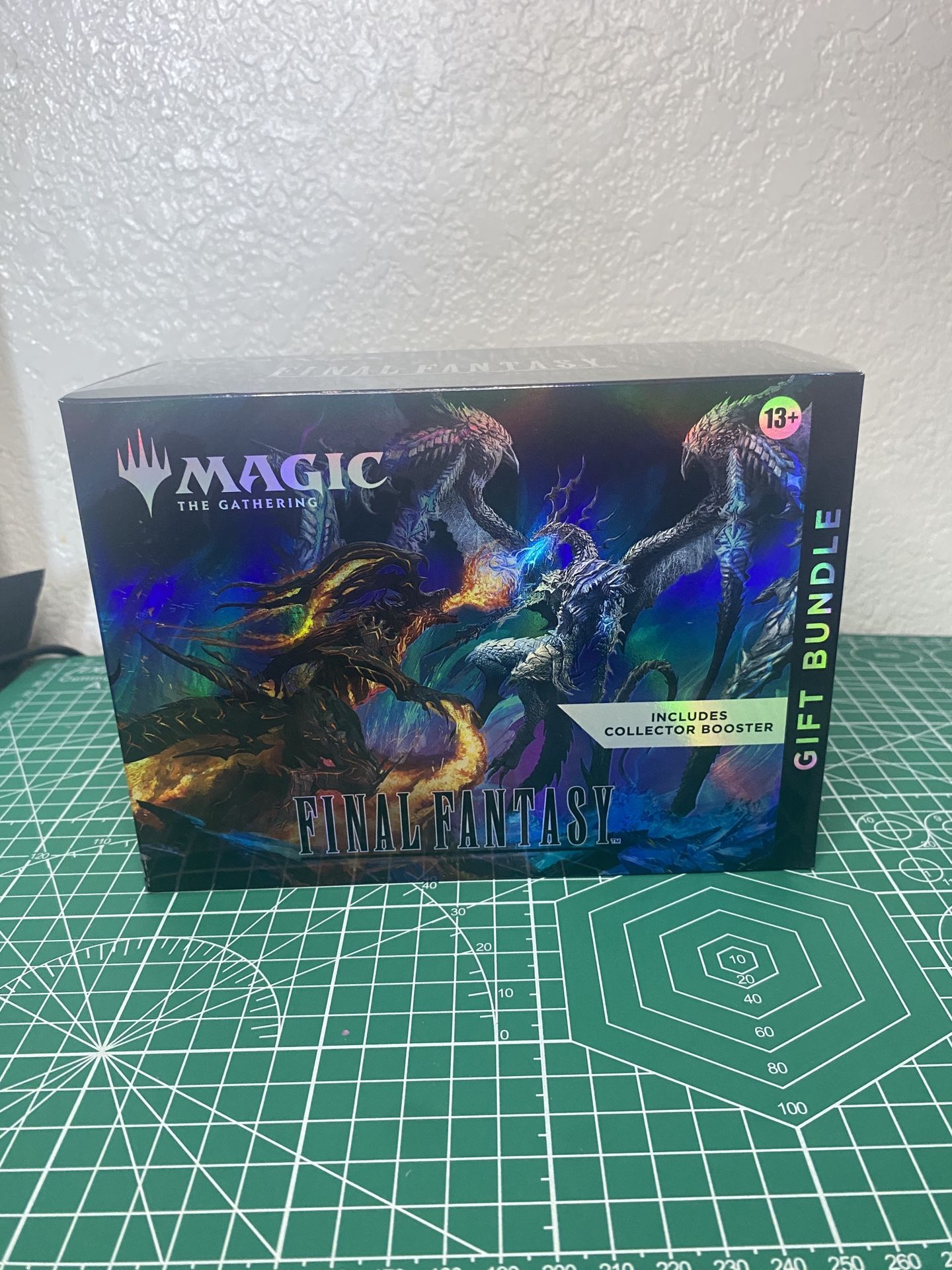 FACTORY SEALED-Magic: The Gathering Final Fantasy TCG: Gift Bundle-BRAND NEW