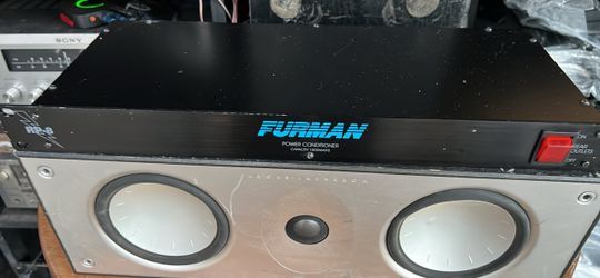 Furman RR-8 Power Conditioner 1800W