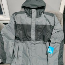 Brand New Columbia Jackets And Sweaters!