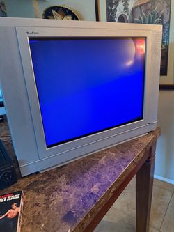 RCA TruFlat 27” Flat Screen CRT TV  Gaming & VCR Great Graphics TV