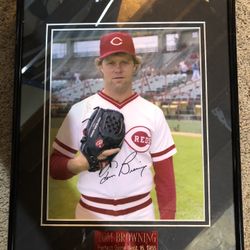Tom Browning signed and framed 8 x 10 photo
