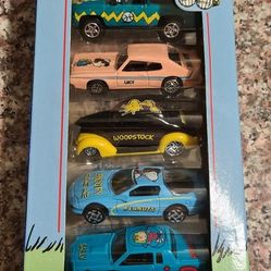 5 PACK DIECAST PEANUTS