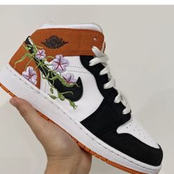 Air Jordan Mid1 6.5Y