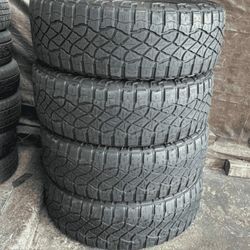 265 60 20 GoodYear Set of 4 Used