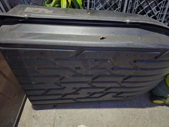 Sporty Rooftop Cargo Box – Good Working Order – $60