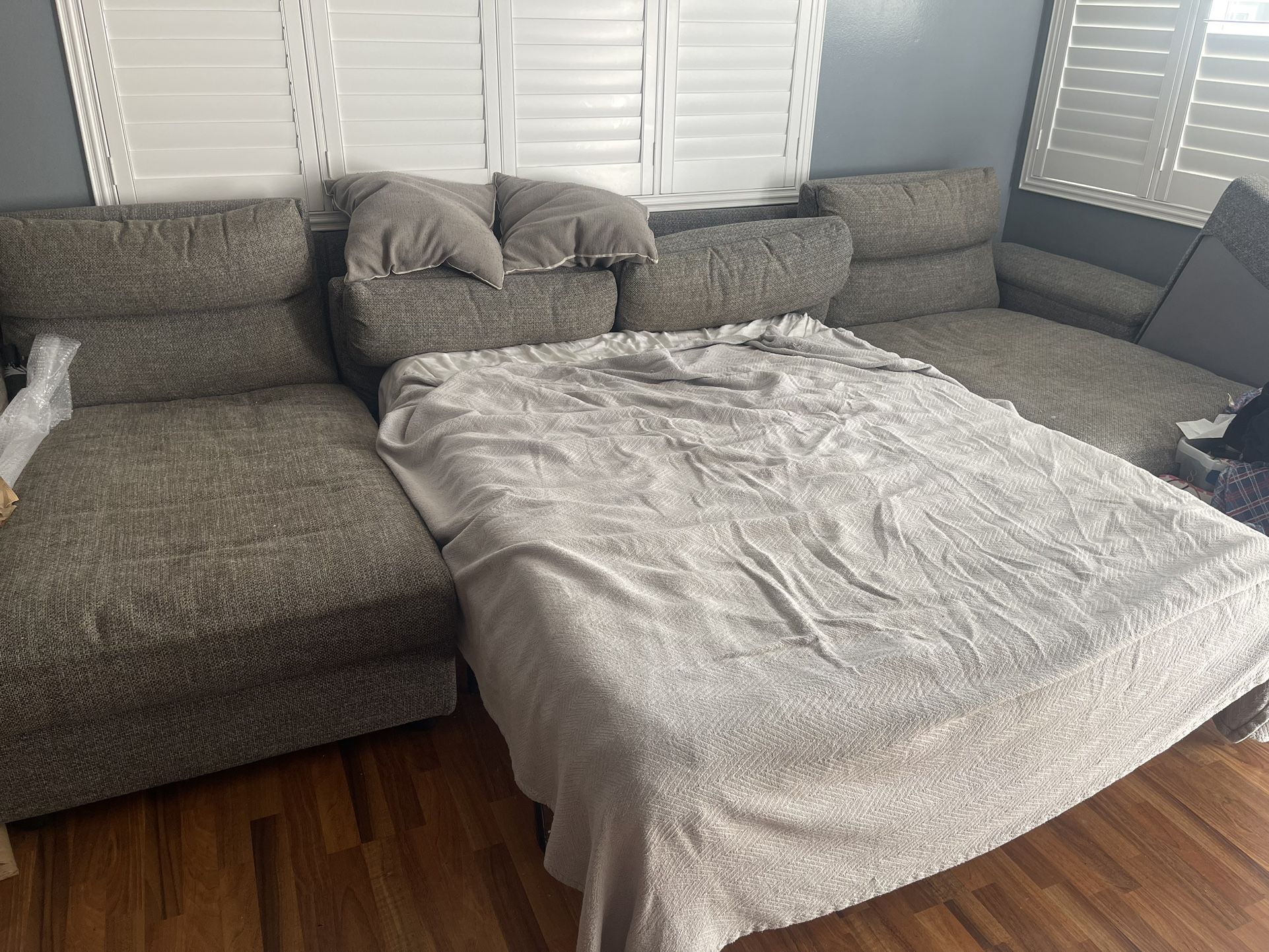 Pull Out Couch for Sale in Gardena, CA OfferUp