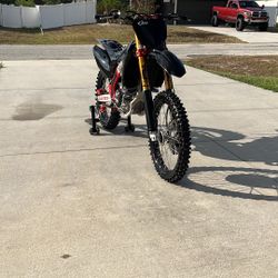 Honda Crf R