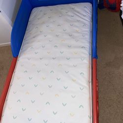 Kids bed 