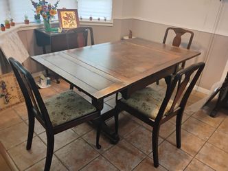 Antique kitchette Pub Style table with fold out leafs