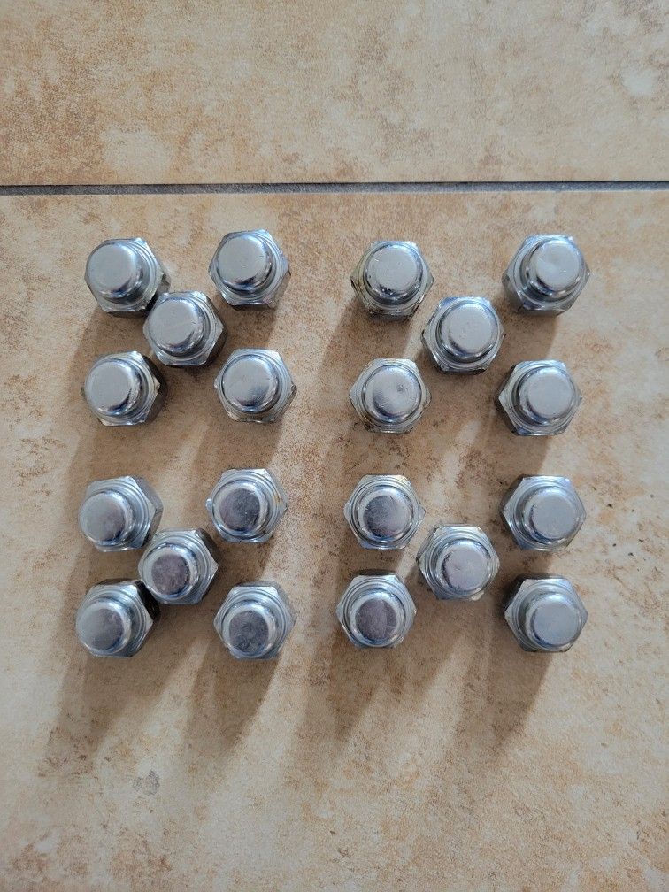 Mazda M12 x 1.5 Lug Nuts