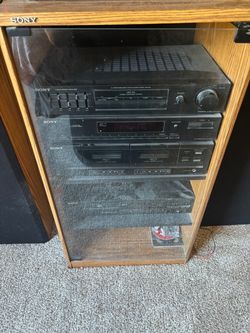 Stereo system with remote and speakers