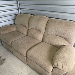 3 Seat Recliner Couch