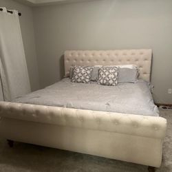  Sleigh Bed 