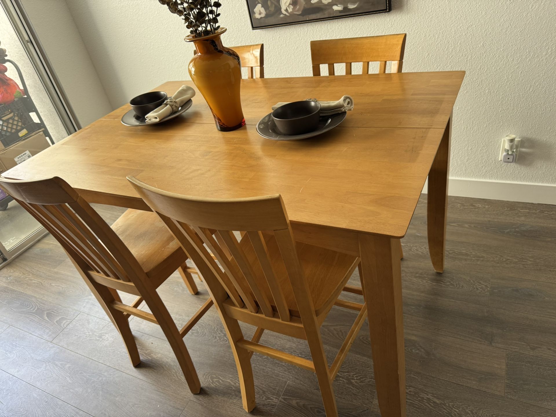 EXTENDABLE Wooden Dinner Table