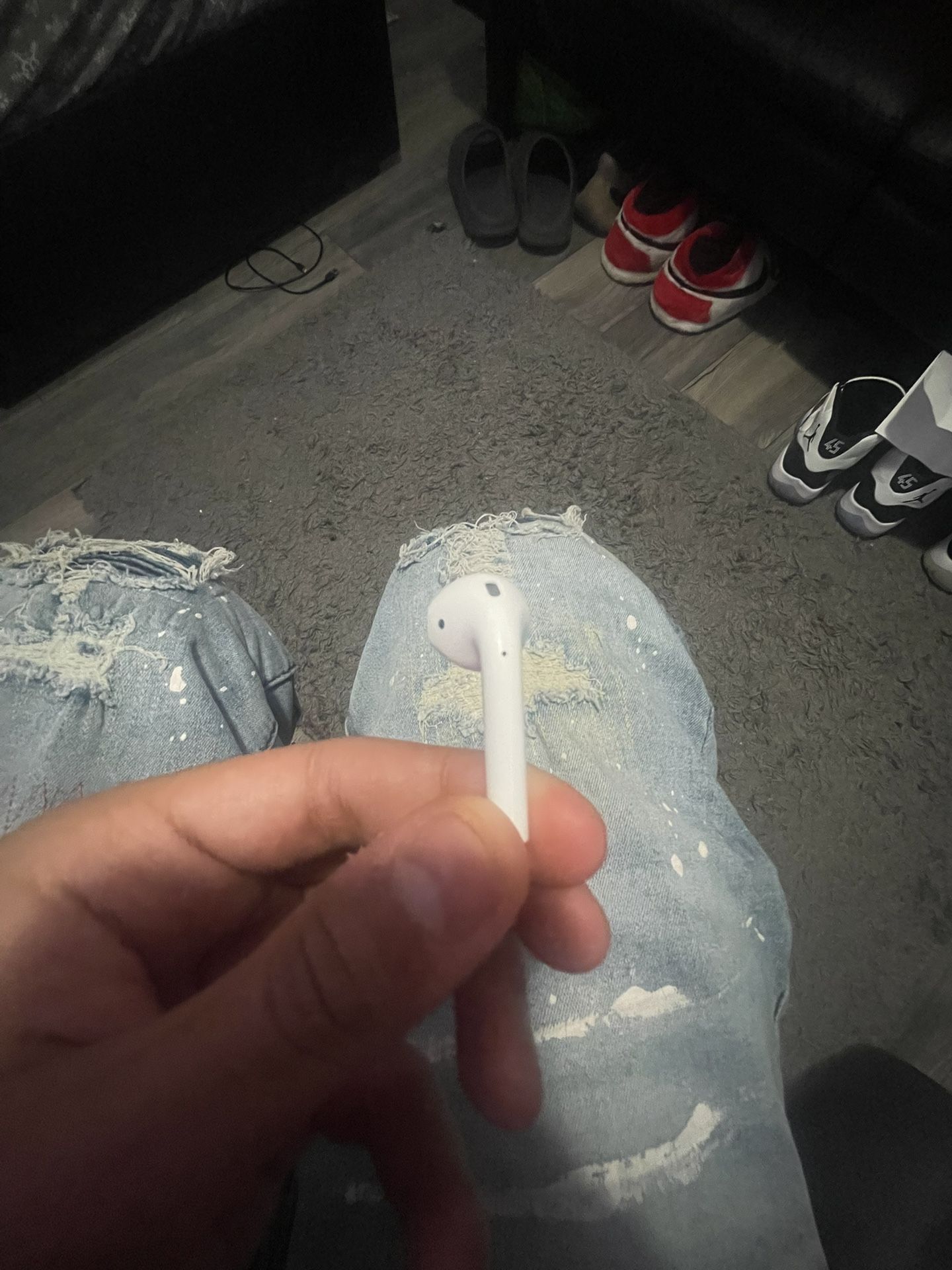 AirPod Gen 2