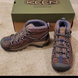 Women's Hiking Boots - BRAND NEW