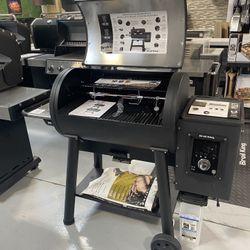 Black Regal Pellet 500 Smoker & Grill