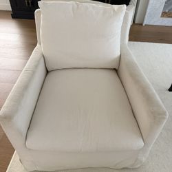 2 Swivel Chairs 