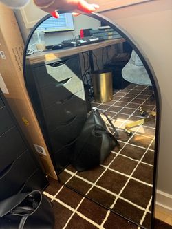 Mirror - black curved