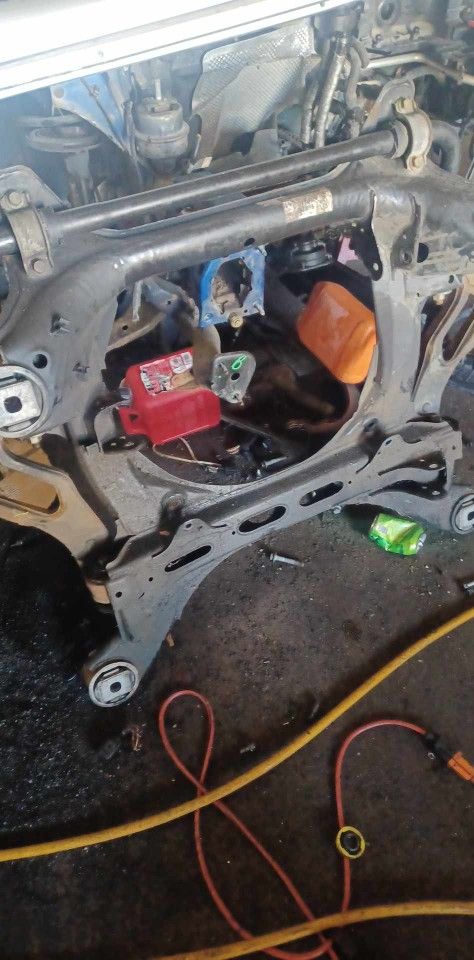 04 Vw Touareg Front Subframe