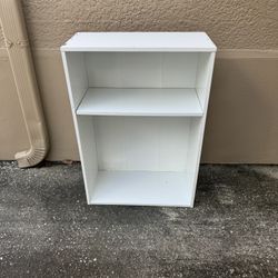 Bookcase / Shelf