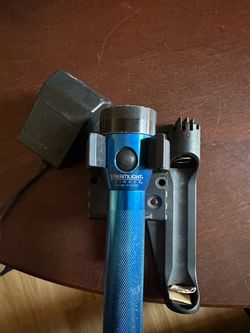 Streamlight Stinger Rechargeable Flashlight with Charger
