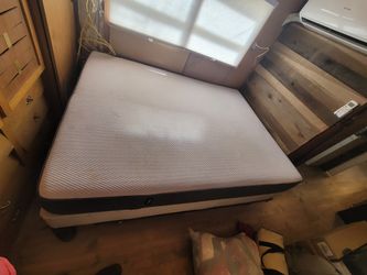 Casper Queen Size Bed 