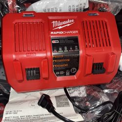 Milwaukee M18 Dual Bay Rapid Charger. (New from Kits). Model #48-59-1802