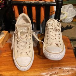 Converse Size 8