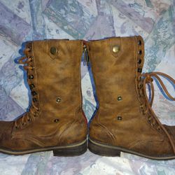 MADDEN GIRL BROWN COMBAT  FUR BOOTS SIZE. 7