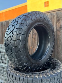 37x12.50r20 set of 4  TOYO RT used tires  mounted and balanced