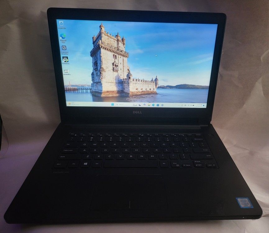 Refurbished Dell Latitude 3470, i5 6200u, 12gb ram, 128gb ssd, cosmetic damage