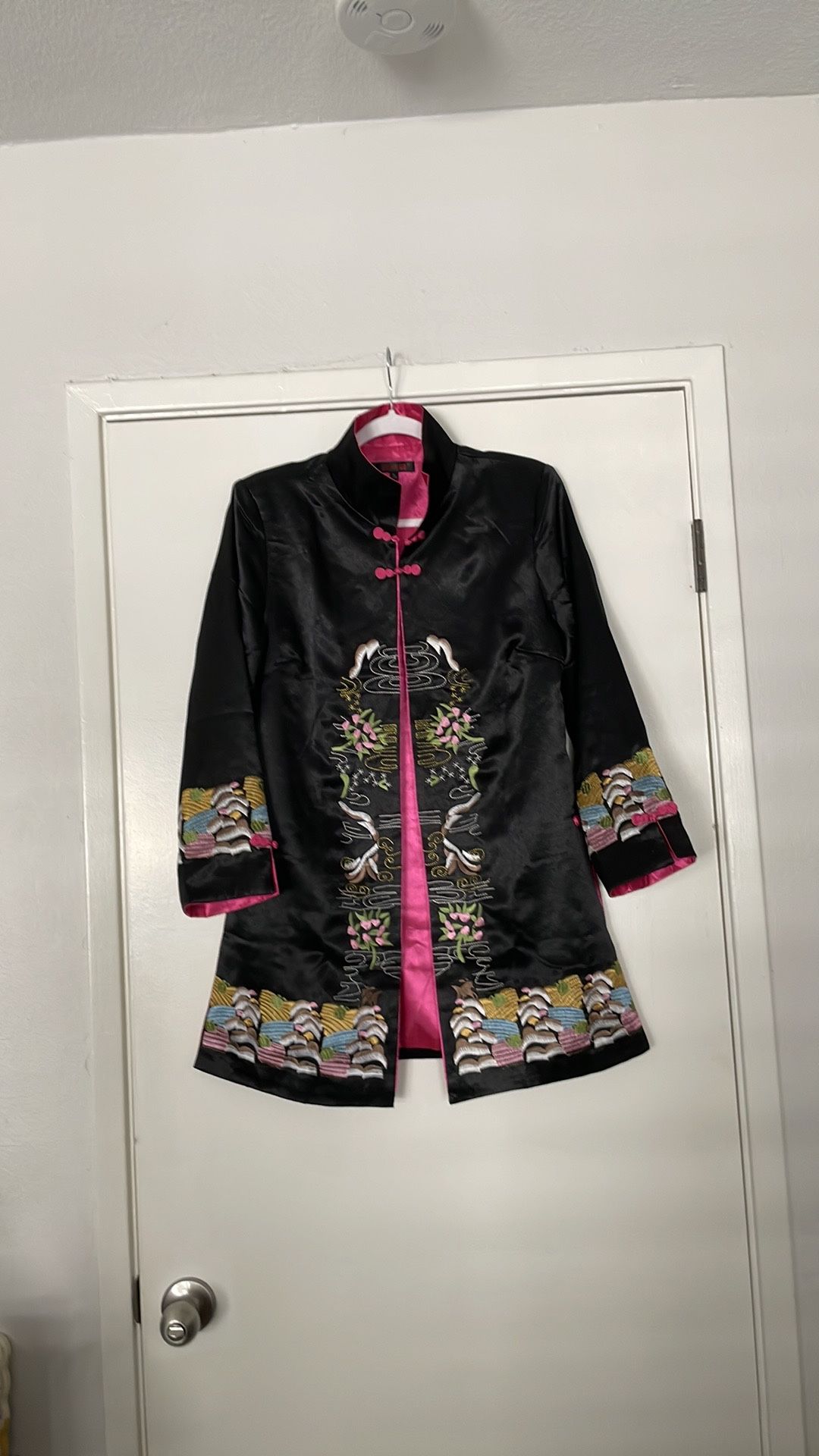 Dragon Silk Hangzhou China Embroidered Asian Artsy Jacket Coat Silk Blk Hot Pink. XL