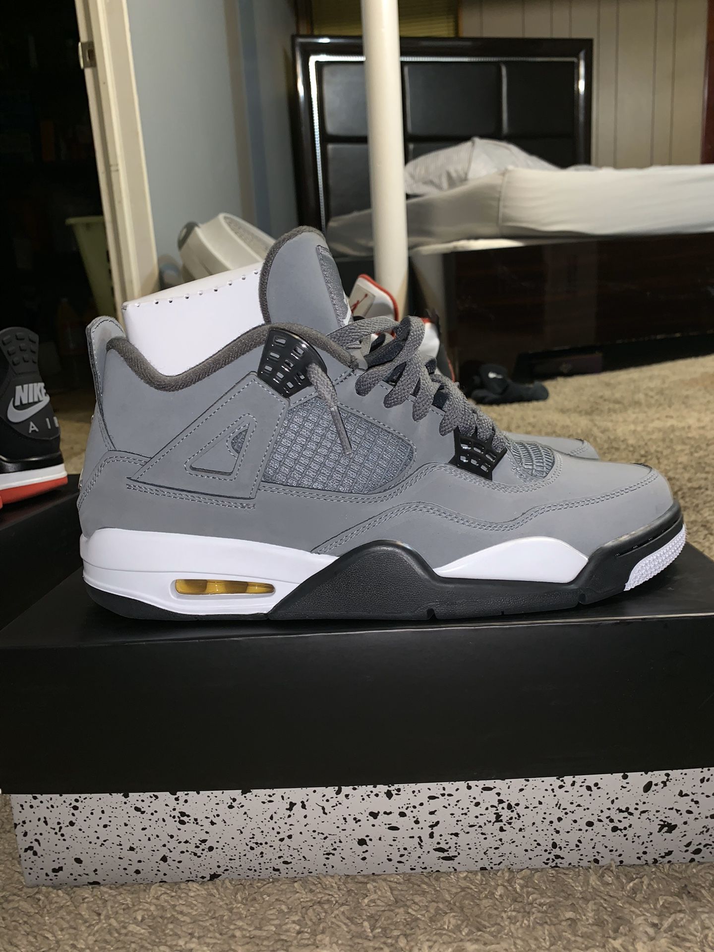 Air jordan retro 4 COOL GREY sz 11.5 worn once