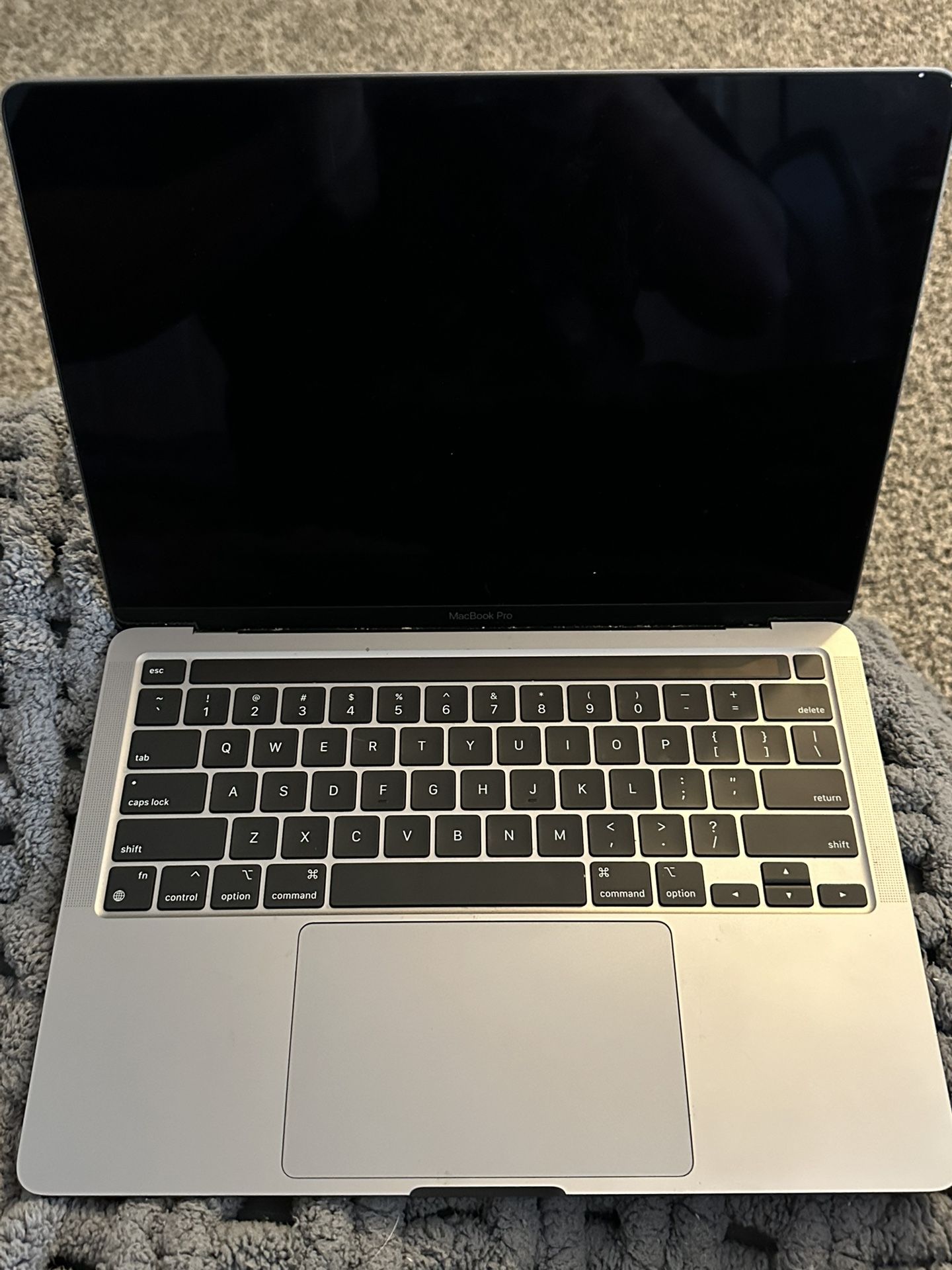 MacBook Pro (broken Screen)