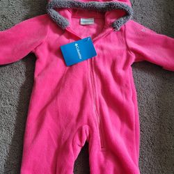 Brand New Columbia Fleece Bunting Suit Size 0/3 Months 