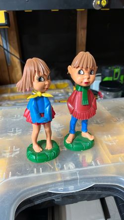 Vintage West Germany Magneto Kissing Dolls 20