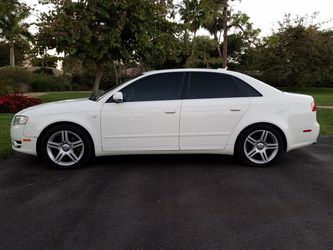 Mint AUDI A4 SEDAN 2.0T AUTO 80000 MILES. FINANCING AVAILABLE!