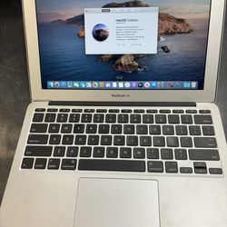 Apple MacBook Air intel Core i5 *Actual Pictures