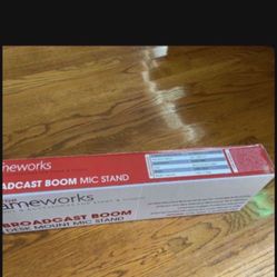 BROADCAST MICROPHONE STAND
