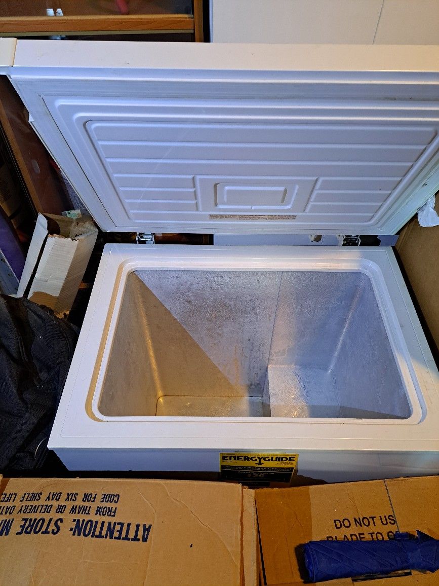 Frigidaire 5.1 Cubic Inch Freezer.