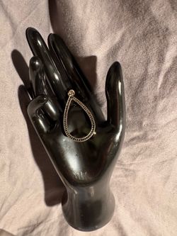 Unique pendant (no chain included)