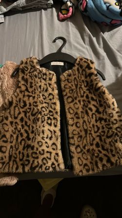 Girl winter vests size 7