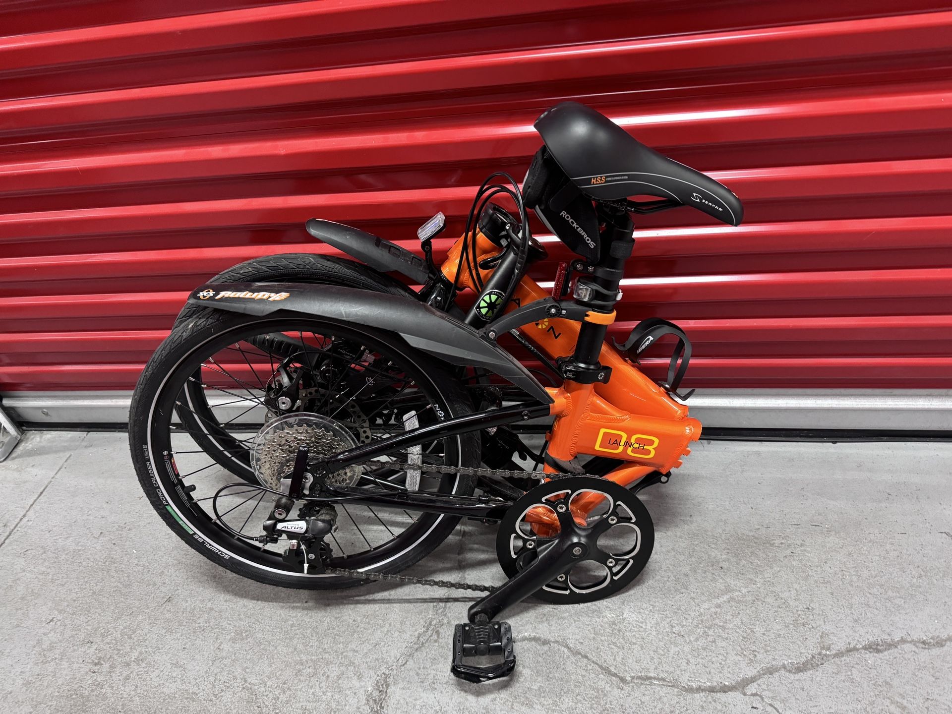 Dahon Launch D8 Preowned Folding Bike