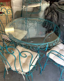 🪴 Cottage Style Vintage Patio Table & 4 Chairs