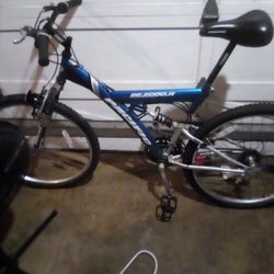 Pacific se 2000 r hotsell mountain bike