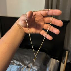 14k Gold Rope Chain & Cross Pendant 