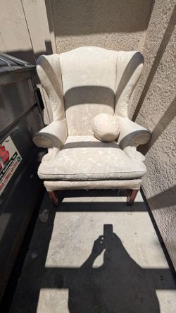 Elegant chair