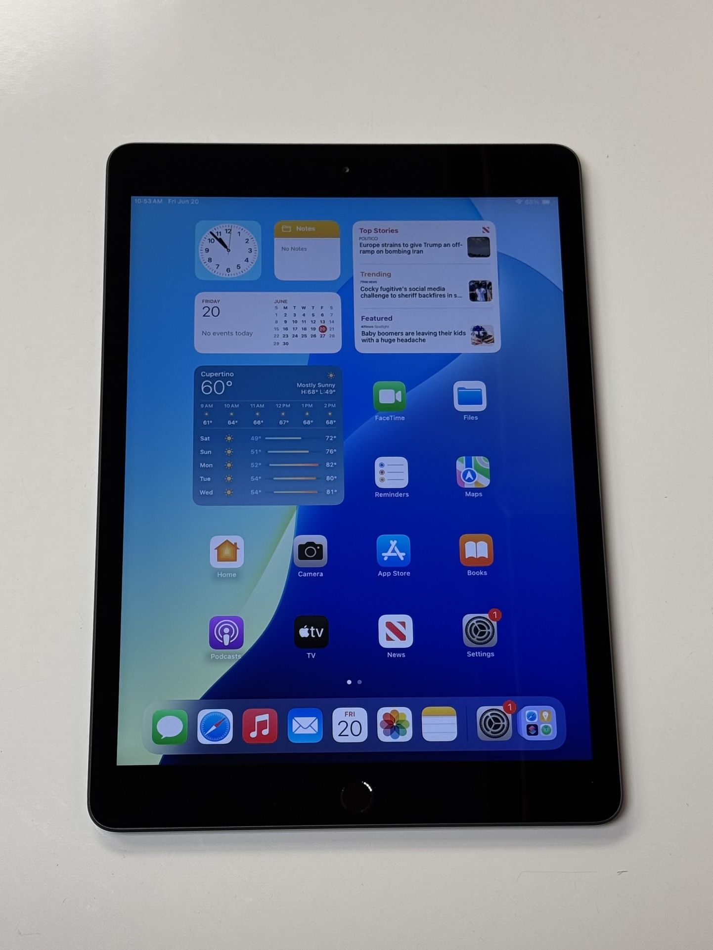 Like New Apple iPad 7 7th Gen 10.2” 128GB Wi-Fi Tablet Space Gray IOS 18.5